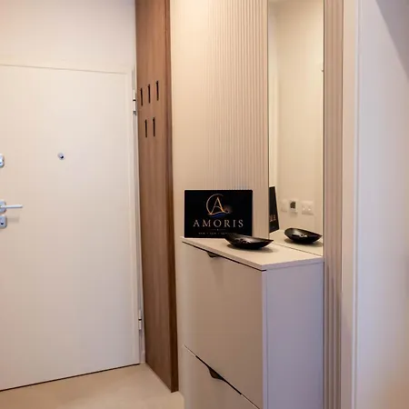 Amoris - Luxury Penthouse With Private Rooftop & Jacuzzi
