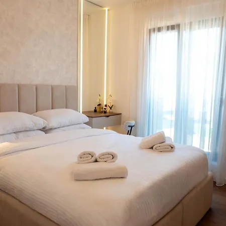 아파트 Amoris - Luxury Penthouse With Private Rooftop & Jacuzzi 자다르