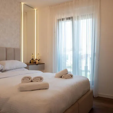 Amoris - Luxury Penthouse With Private Rooftop & Jacuzzi 자다르
