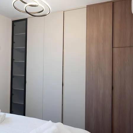 Amoris - Luxury Penthouse With Private Rooftop & Jacuzzi 자다르